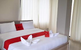 Reddoorz Plus @ Bitung City Center